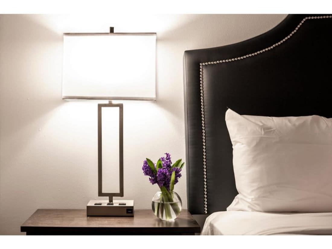 Bold 2Br 2Ba In The Block Apartment By Cozysuites! Индианаполис Экстерьер фото